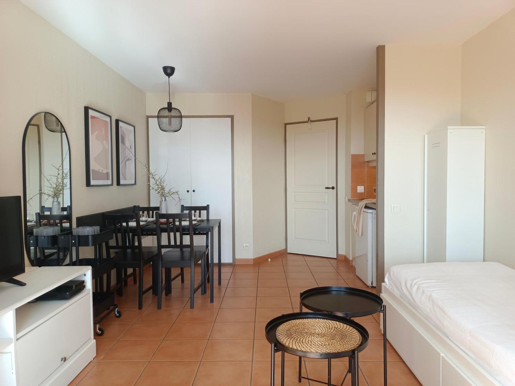 T1 Bis Avec Piscine Vue Golf Et Montagnes Apartment Arcangues Bagian luar foto