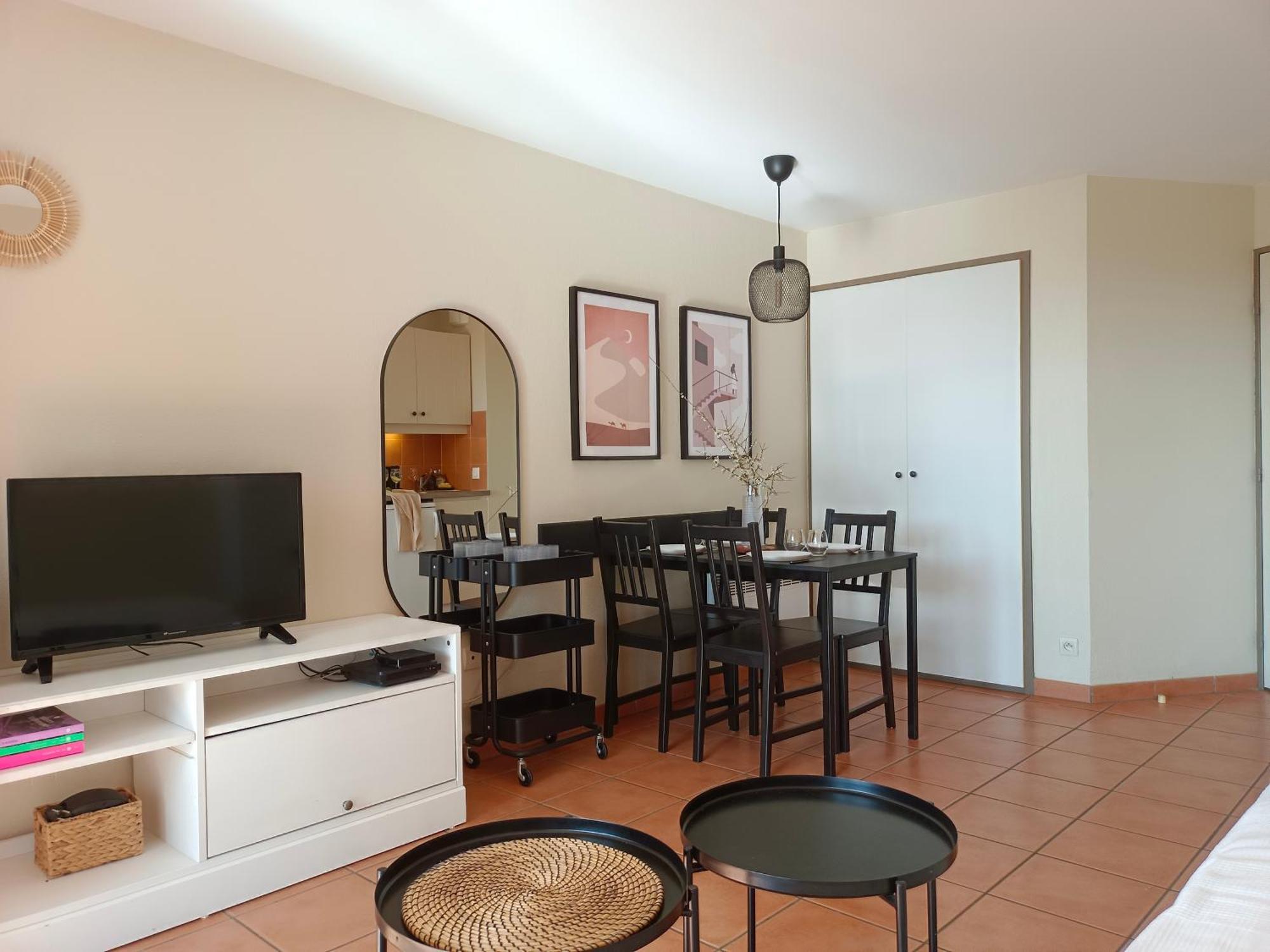 T1 Bis Avec Piscine Vue Golf Et Montagnes Apartment Arcangues Bagian luar foto