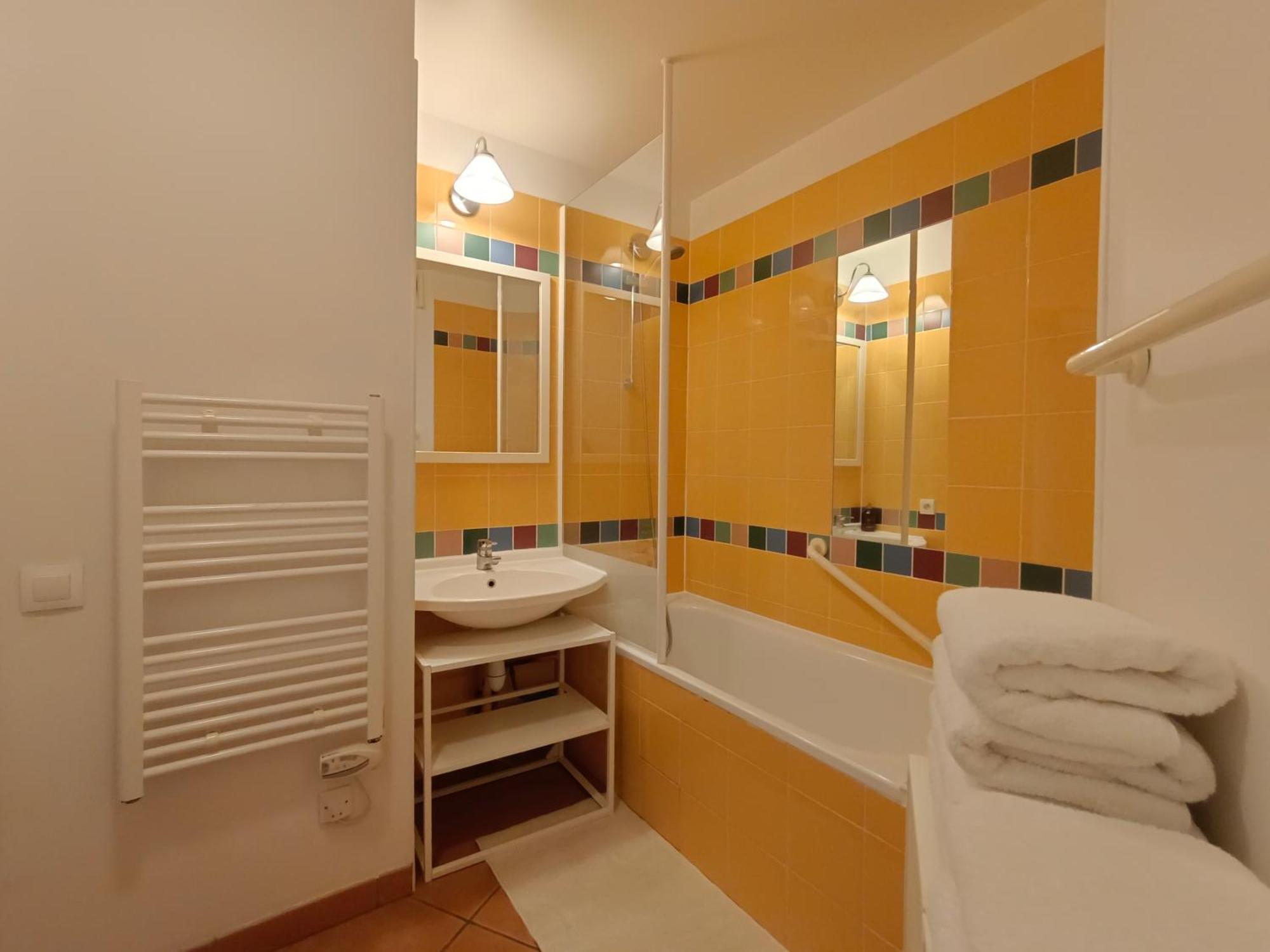 T1 Bis Avec Piscine Vue Golf Et Montagnes Apartment Arcangues Bagian luar foto