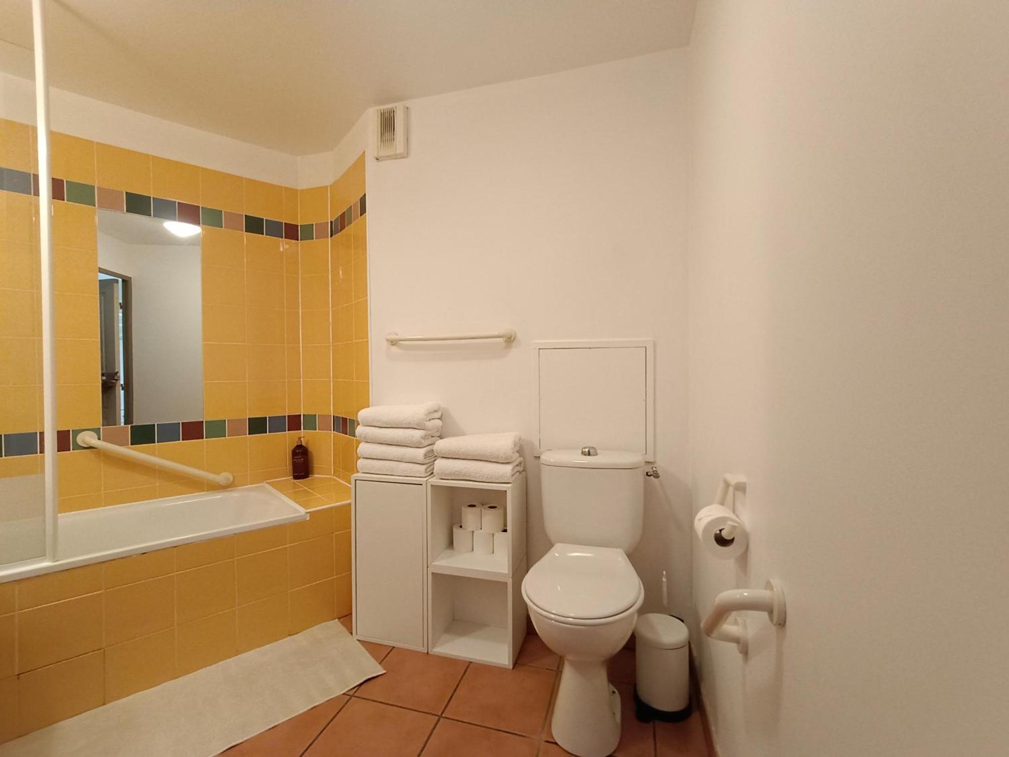 T1 Bis Avec Piscine Vue Golf Et Montagnes Apartment Arcangues Bagian luar foto